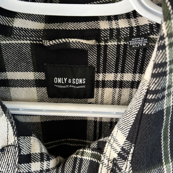 Men's Only & Sons Black & Cream Plaid w/Green Accents Button Down Collar Shirt - Picture 3 of 3